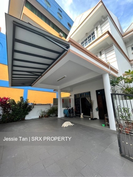 Mugliston Road (D15), Terrace #543296141